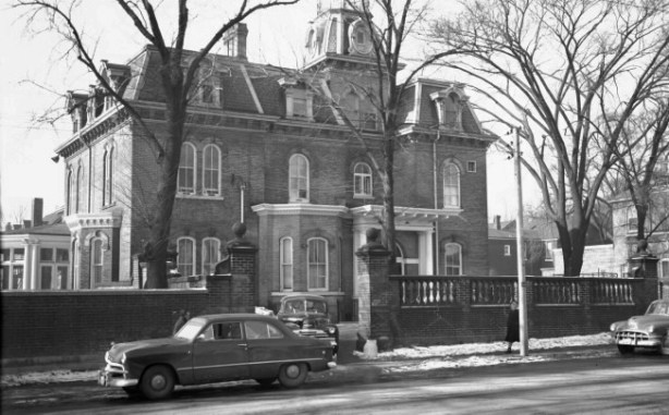 Chudleigh, an old house built in 1872 as seen in a 1952 black and white photo. 