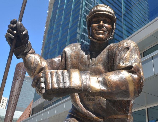A close up look of the face and upper body of the statue of ex Toronto Maple Leaf player Matt Sundin
