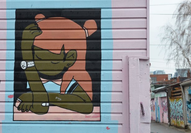 blog_girl_window_streetart_painting