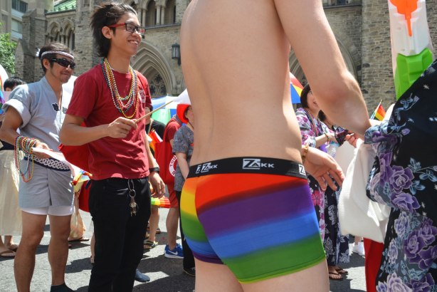 blog_rainbow_briefs_underwear_man