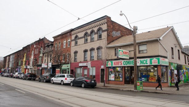 blog_kims_convenience_queen_east