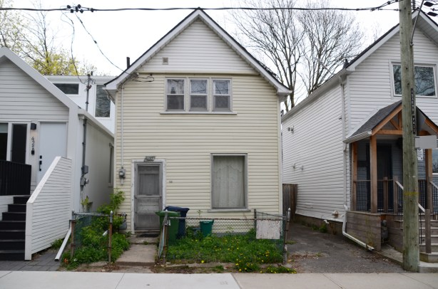 three white houses in a row 