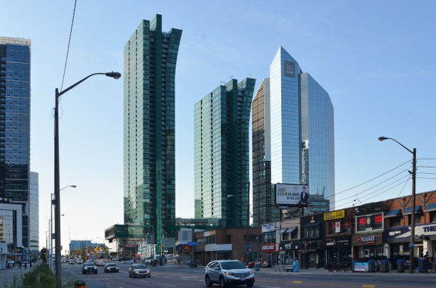 Emrald condos and development at the southwest corner of Yonge and Shephard