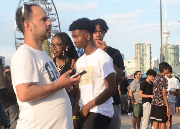 people at the ex, midway