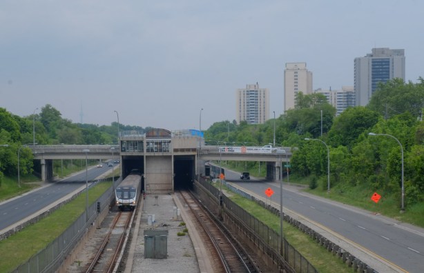 looking south along the Allen Expressway with the subway running down the middle, at Glencairn station TTC
