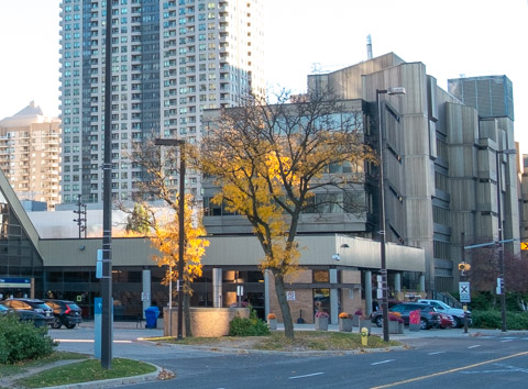 North York blvd street scene