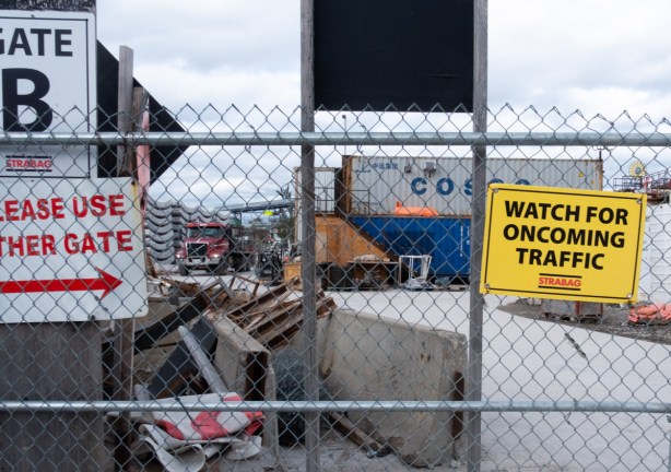 Gate B of metrolinx sheppard extension site on mccowan, watch for oncoming traffic sign,