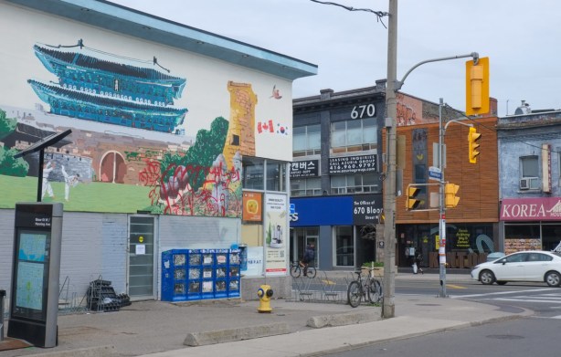 korea mural on corner of bloor