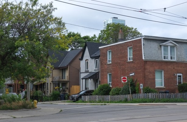 Munro street, at Gerrard, houses, brick, trees, street scene
