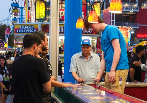 gambling, roulette, at midway, CNE, Canadian National Exhibition
