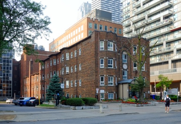 4 storey brick apartment building
