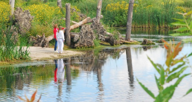 two women on the shore of DOn River