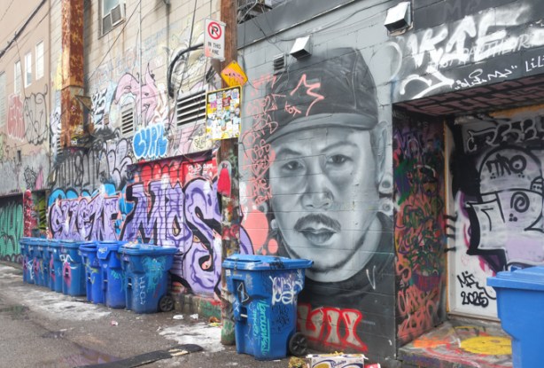 street art in graffiti alley